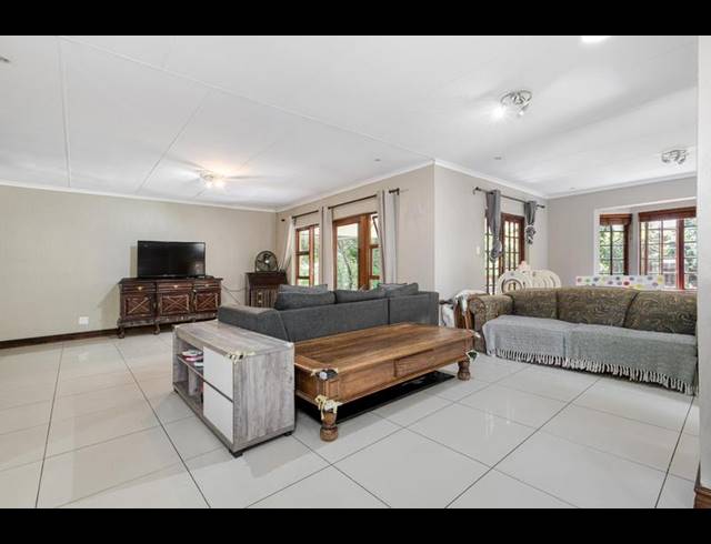 3 BEDROOM PROPERTY TO RENT IN DOUGLASDALE